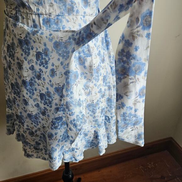 Trixxi Clothing Co Blue Floral Puff Sleeve Half Wrap Dress Sz S - Picture 7 of 10